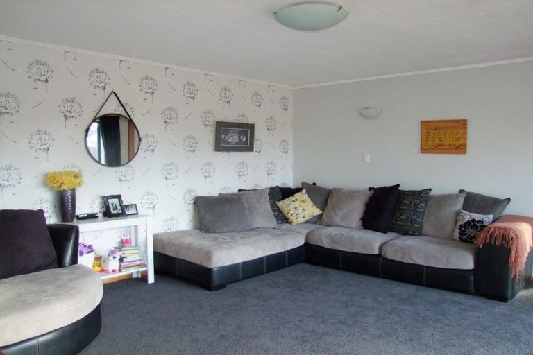 Photo of property in 15 Moore Street, Milton, 9220