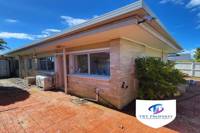 Photo of property in 9a Levaut Place, Half Moon Bay, Auckland, 2012