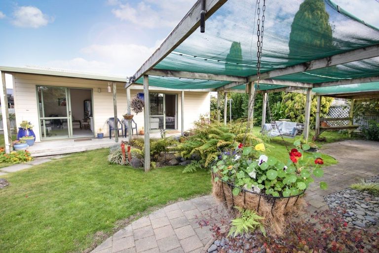 Photo of property in 8 Magdalen Crescent, Pirimai, Napier, 4112