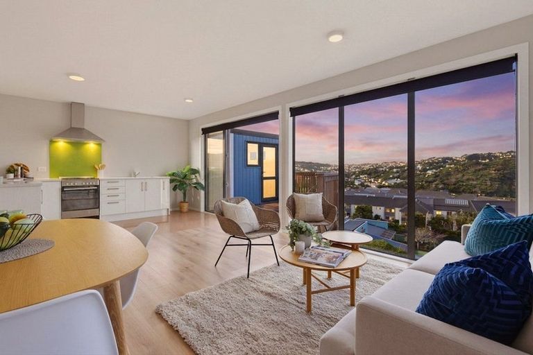 Photo of property in 10 Wineberry Way, Broadmeadows, 6037
