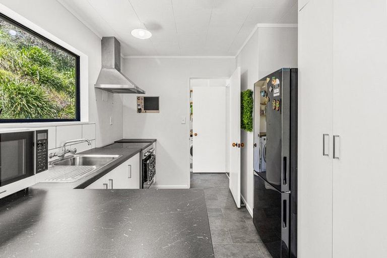 Photo of property in 31 Beaumont Crescent, Frankleigh Park, New Plymouth, 4310