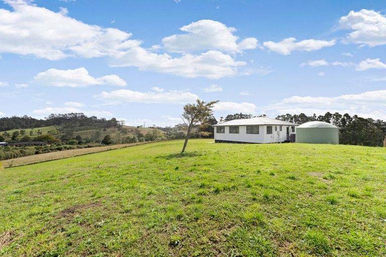 Photo of property in 233 Trigg Road, Kumeu, 0891