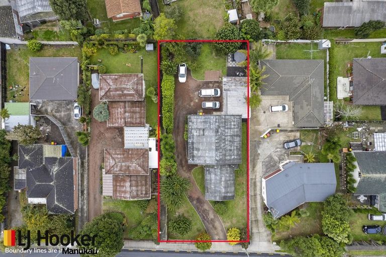 Photo of property in 328 Great South Road, Opaheke, Papakura, 2113