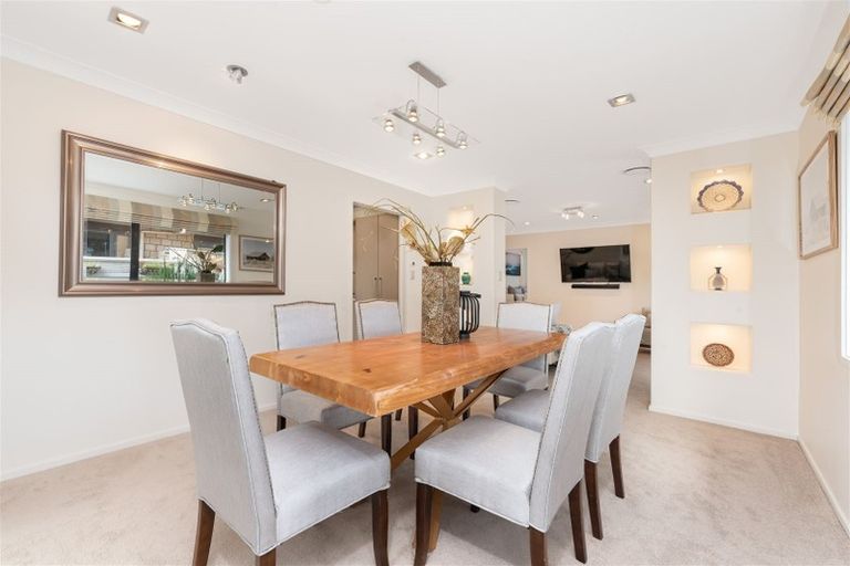 Photo of property in 39 Lake Panorama Drive, Henderson, Auckland, 0612