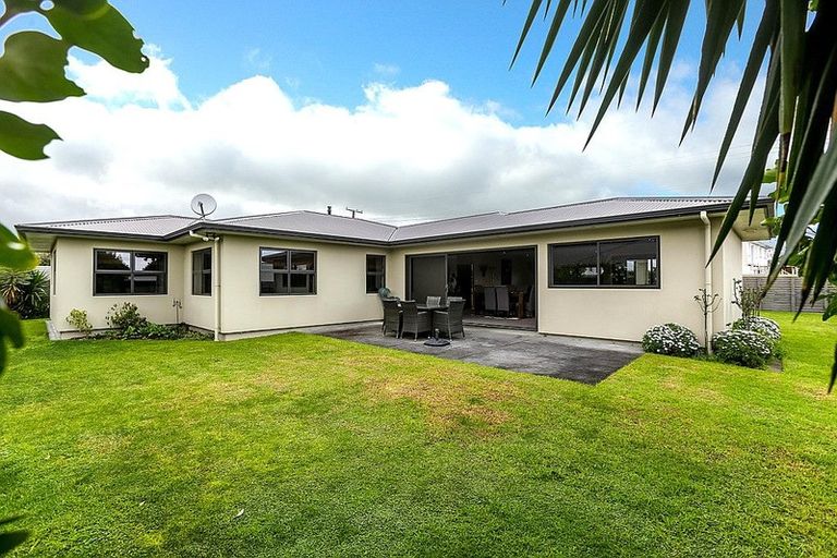 Photo of property in 111 Wairau Road, Oakura, 4314