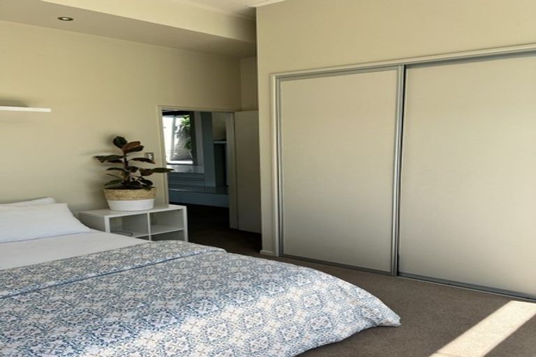 Photo of property in 2/5 Whareora Terrace, Cashmere, Christchurch, 8022