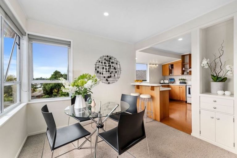 Photo of property in 81 Juniper Road, Sunnynook, Auckland, 0620