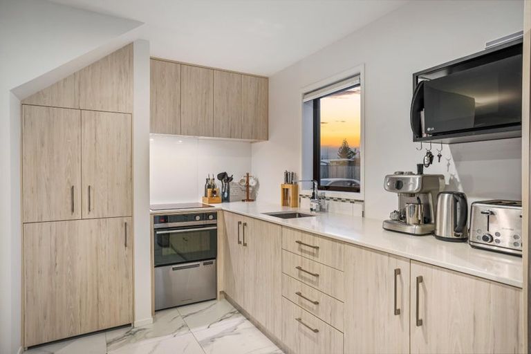 Photo of property in 6/21 Titoki Street, Te Atatu Peninsula, Auckland, 0610