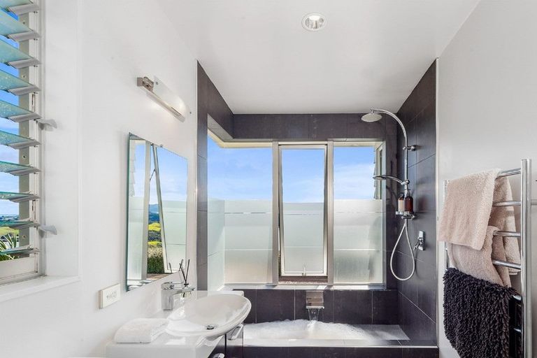 Photo of property in 21 Pa Road, Kaiwaka, 0573