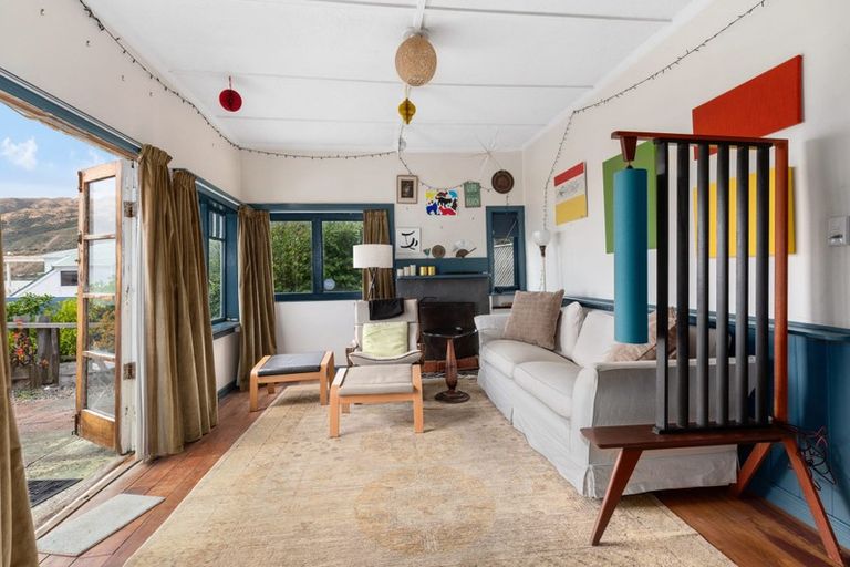 Photo of property in 27 Ocean Parade, Pukerua Bay, 5026