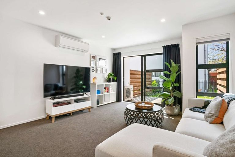 Photo of property in 8/69 Suva Street, Upper Riccarton, Christchurch, 8041