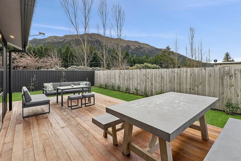 Photo of property in 5 Edna Lane, Lake Hawea, Wanaka, 9382