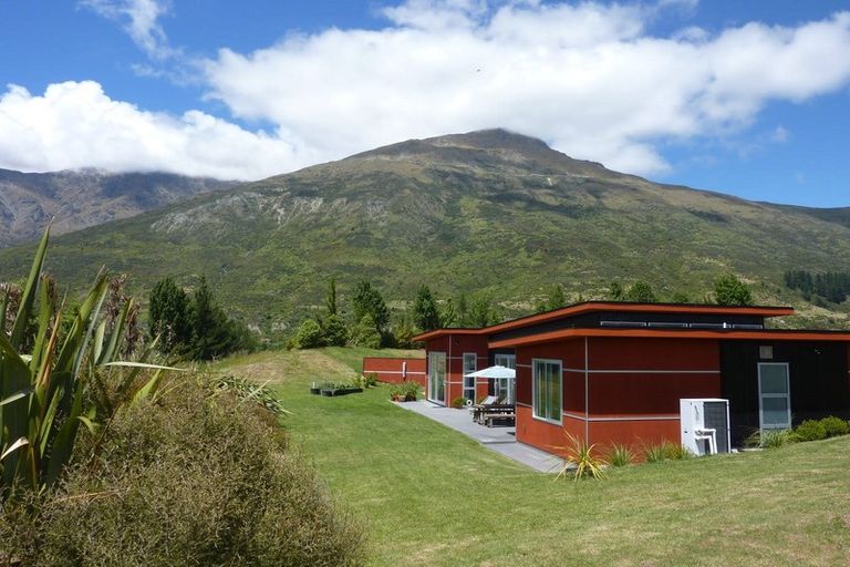 Photo of property in 7 Widgeon Place, Lake Hayes, Queenstown, 9304