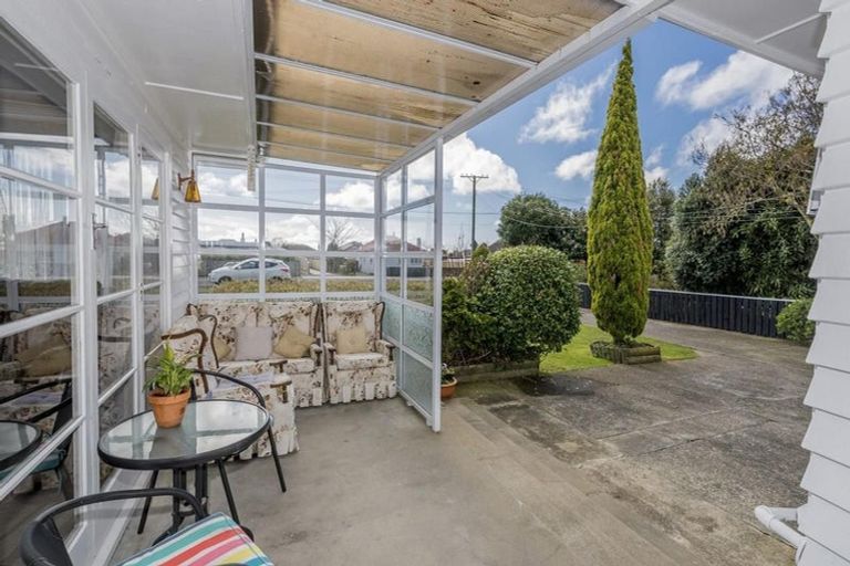 Photo of property in 94 Bartholomew Road, Levin, 5510