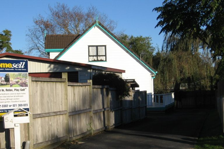 Photo of property in 54 Redlands Grove, Swanson, Auckland, 0612