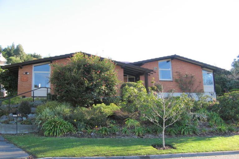 Photo of property in 42 Landsdowne Terrace, Cashmere, Christchurch, 8022