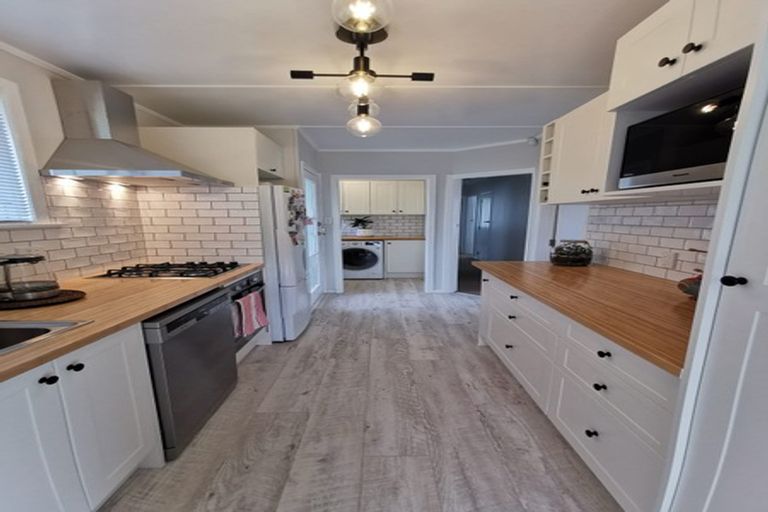 Photo of property in 68 Mark Avenue, Paparangi, Wellington, 6037