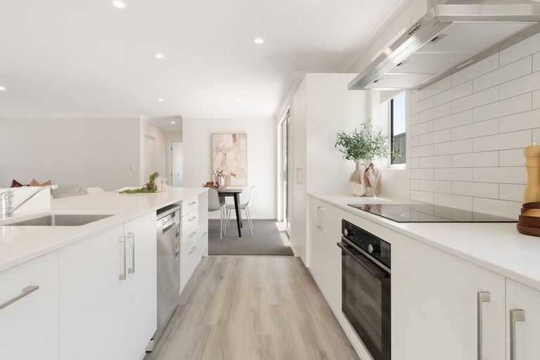 Photo of property in 75b Pakanga Grove, Pyes Pa, Tauranga, 3112