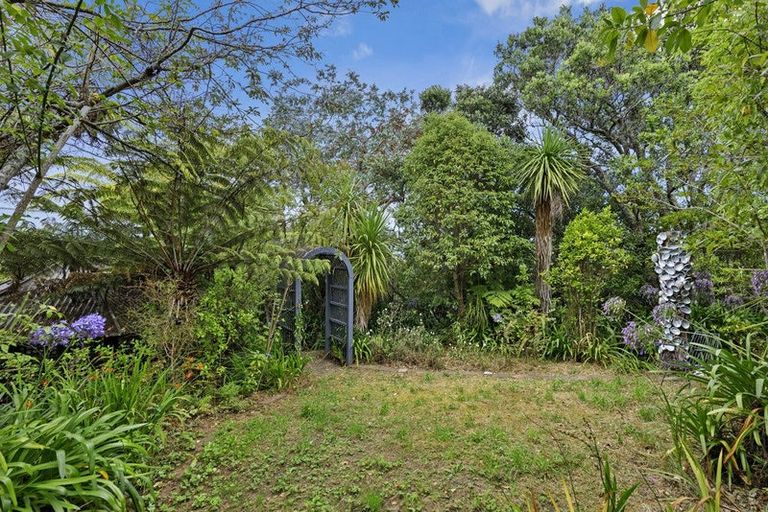 Photo of property in 106 Park Road, Belmont, Lower Hutt, 5010