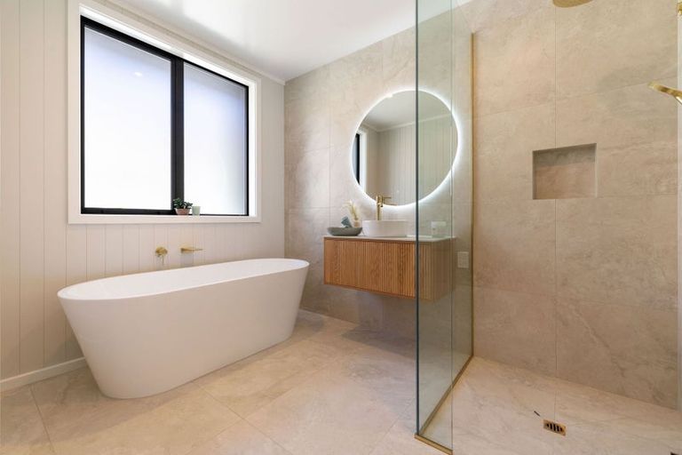 Photo of property in 22 Woolshed Road, Jacks Point, Queenstown, 9371