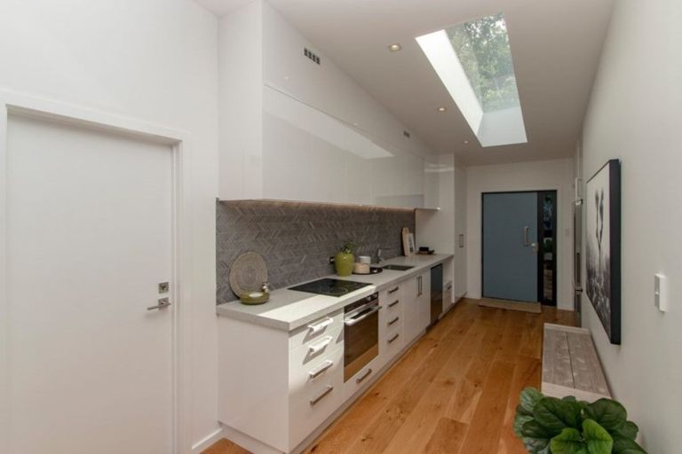 Photo of property in 31 Burns Road, Hospital Hill, Napier, 4110