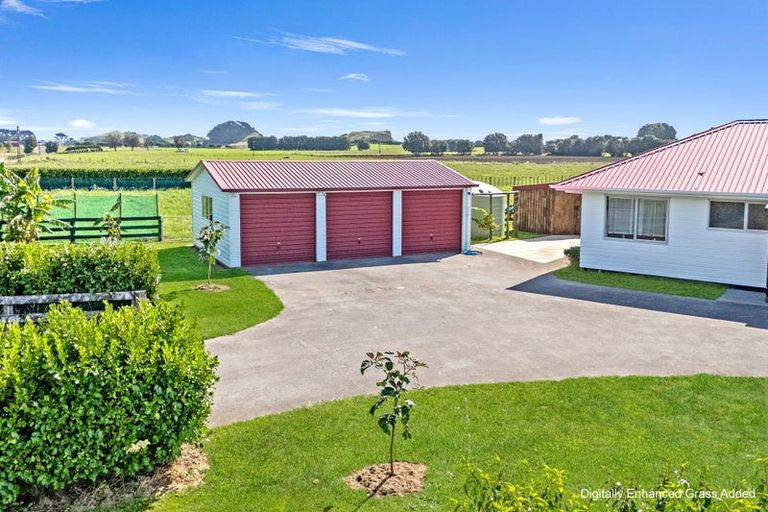 Photo of property in 957 Pukearuhe Road, Waiiti, Urenui, 4377