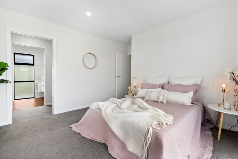 Photo of property in 4 Cone Peak Close, Lake Hayes, Queenstown, 9304