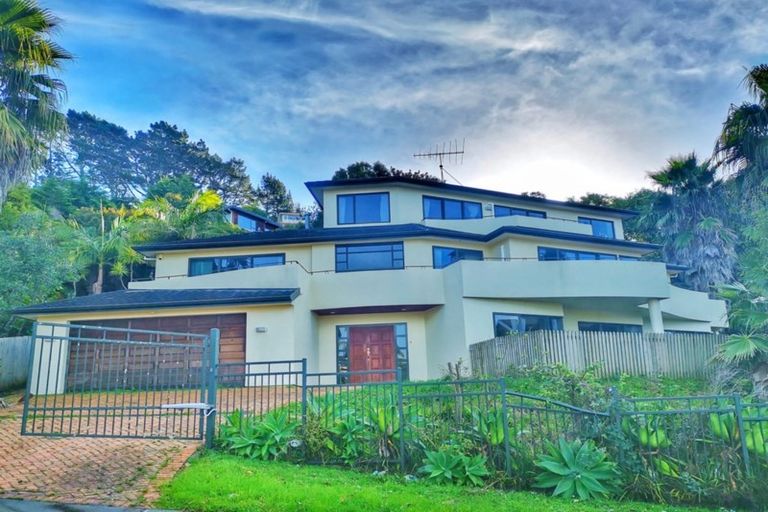 Photo of property in 55 Penguin Drive, Murrays Bay, Auckland, 0630