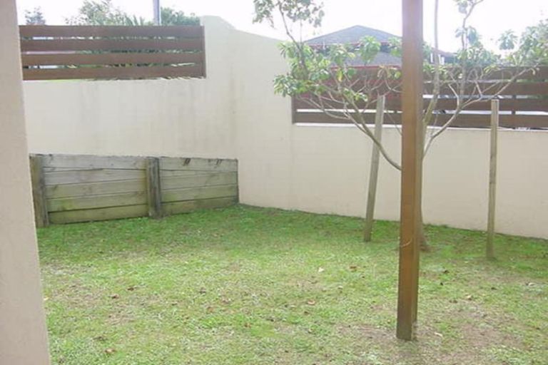 Photo of property in 1/57 Gladstone Road, Northcote, Auckland, 0627