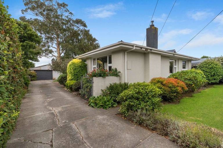 Photo of property in 155 Prestons Road, Redwood, Christchurch, 8051