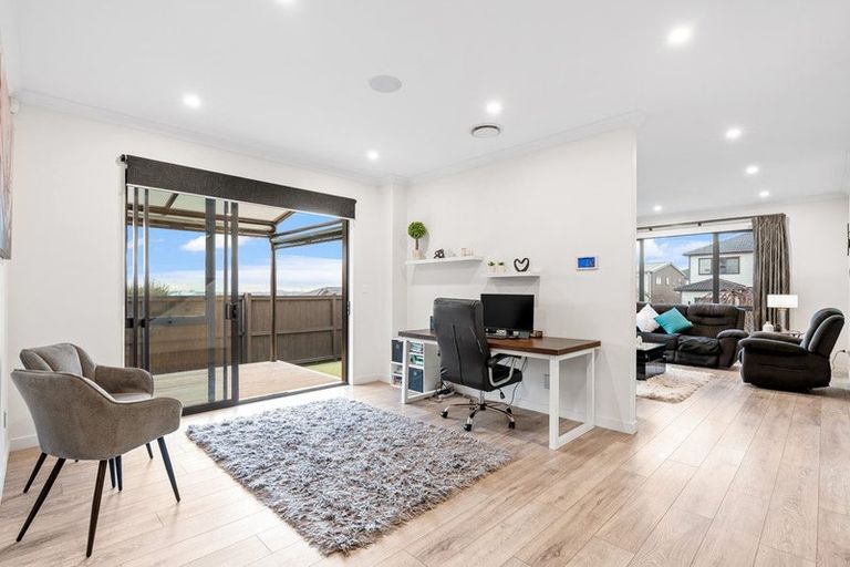 Photo of property in 25 Lime Hill Rise, Flat Bush, Auckland, 2019