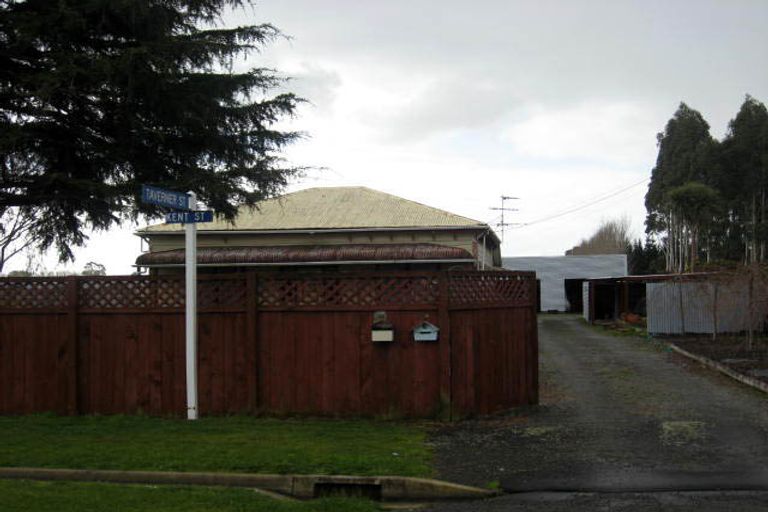 Photo of property in 86 Kent Street, Carterton, 5713