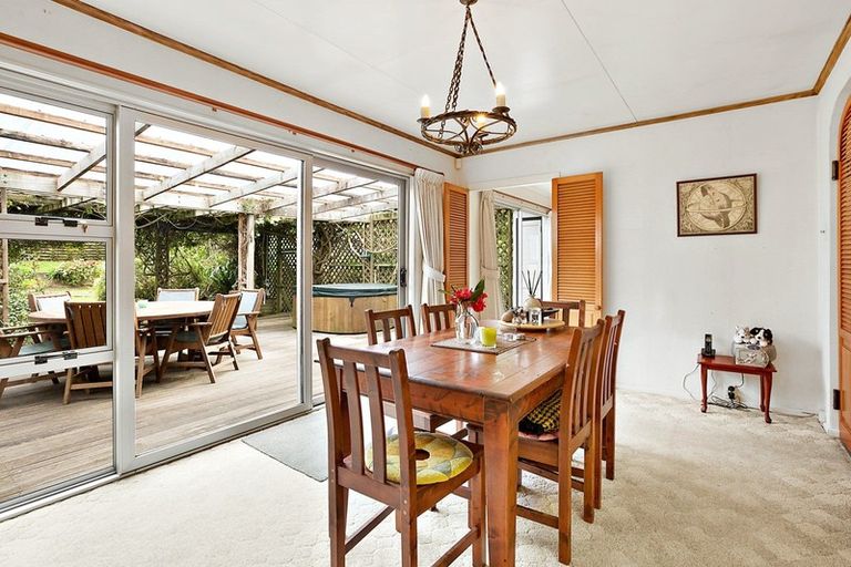 Photo of property in 86 Rawhiti Road, Pukerua Bay, 5026