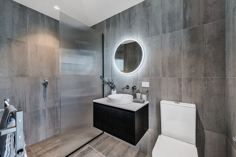 Photo of property in 68a Wai-iti Terrace, Bryndwr, Christchurch, 8052