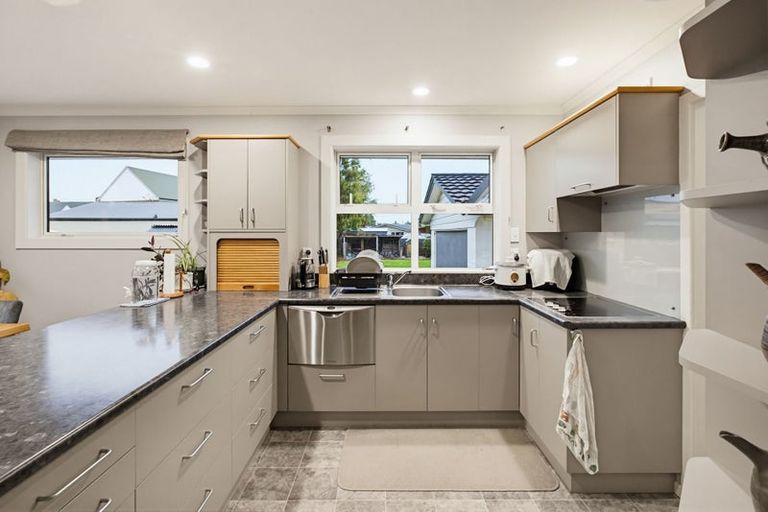 Photo of property in 14 Lincoln Street, Riversdale, 9776