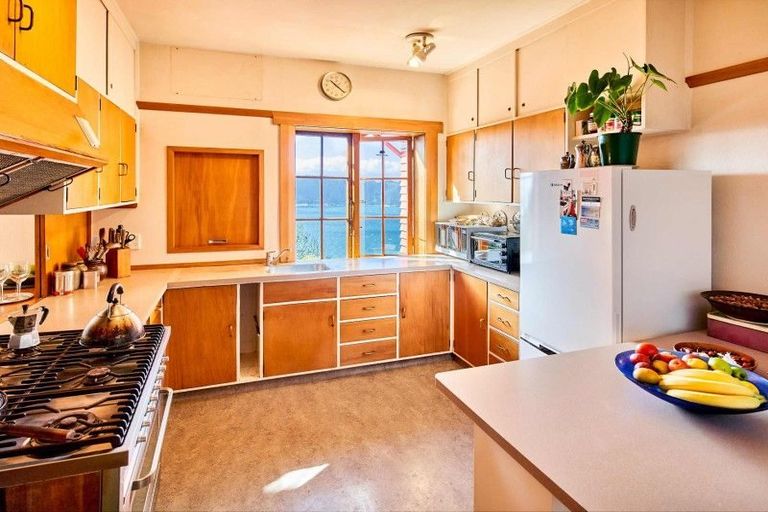 Photo of property in 57 Grafton Road, Roseneath, Wellington, 6011