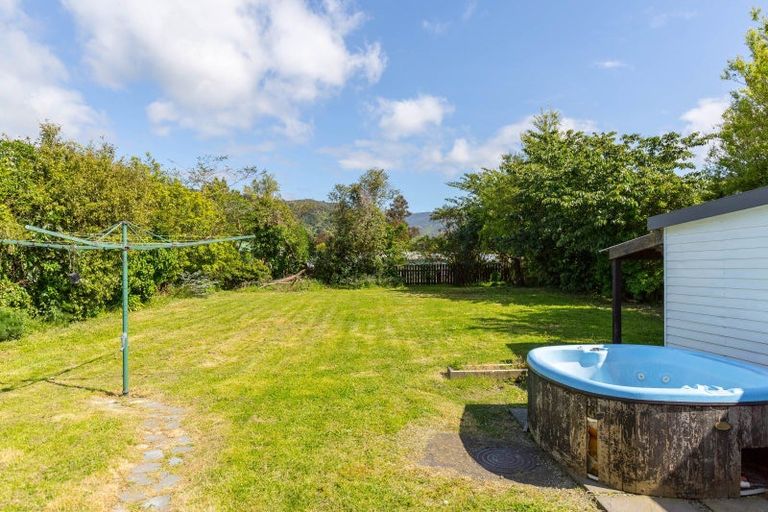 Photo of property in 32 Bethune Street, Featherston, 5710