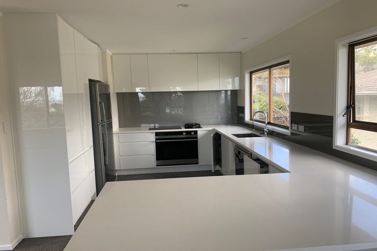 Photo of property in 7 Pluto Place, Beach Haven, Auckland, 0626