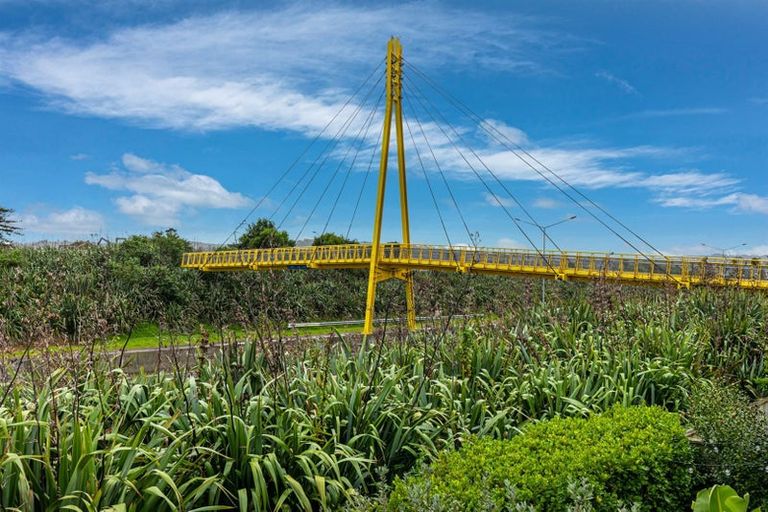 Photo of property in 21 Carder Court, Hobsonville, Auckland, 0618