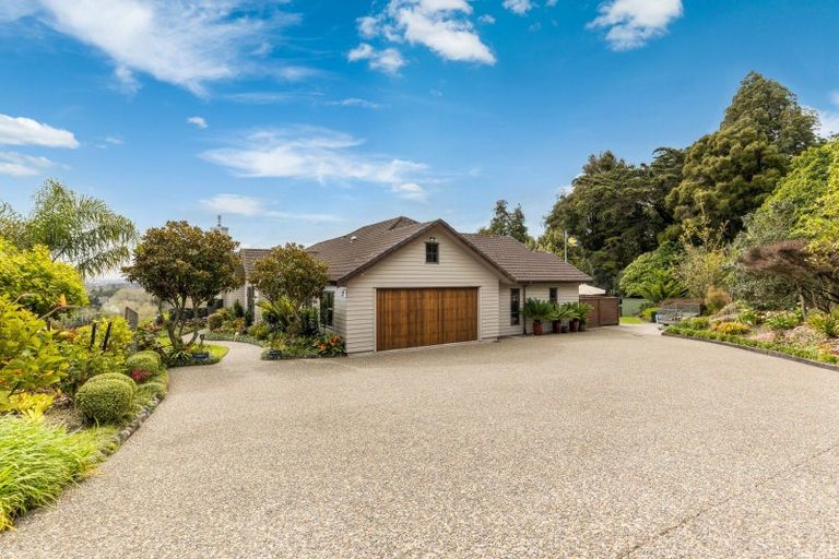 Photo of property in 39 Harry Dreadon Road, Opaheke, Papakura, 2584
