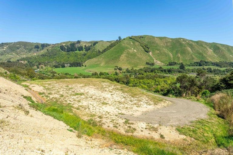 Photo of property in 213 Reikorangi Road, Waikanae, 5391