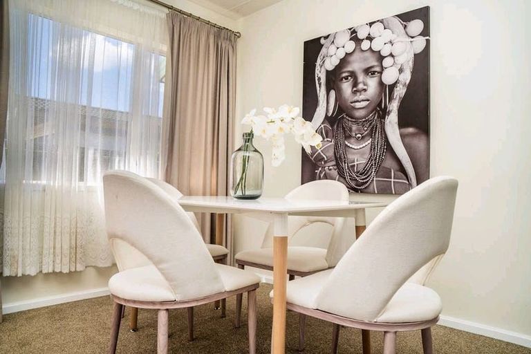Photo of property in 11a Bill Phillip Place, Clendon Park, Auckland, 2103