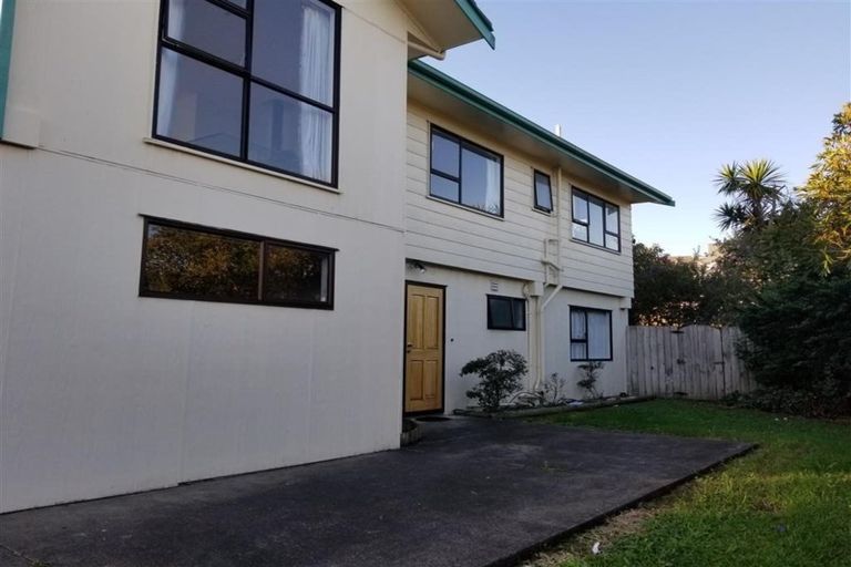 Photo of property in 138 Aviemore Drive, Highland Park, Auckland, 2010