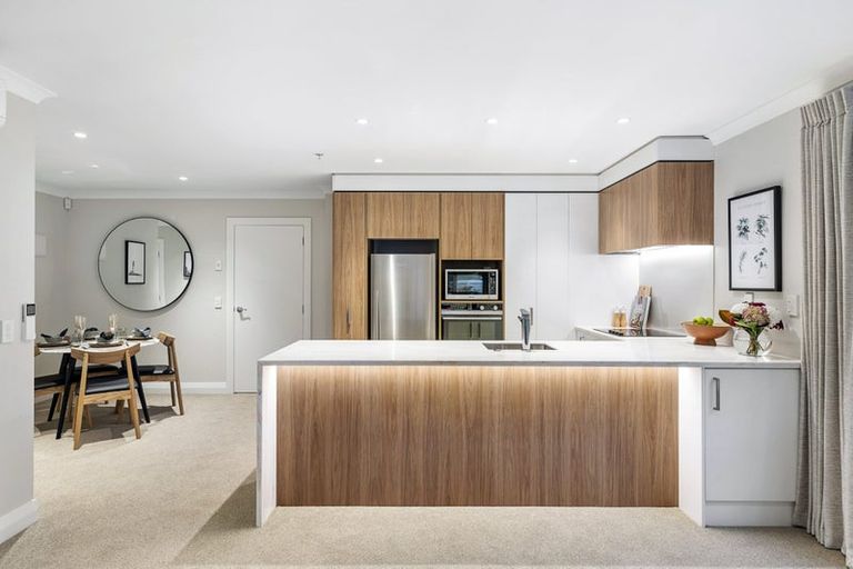 Photo of property in 14/30 Ambassador Glade, Orewa, 0931