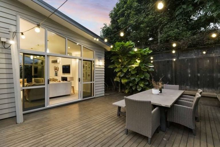 Photo of property in 9 Saint Maroun Rise, The Gardens, Auckland, 2105