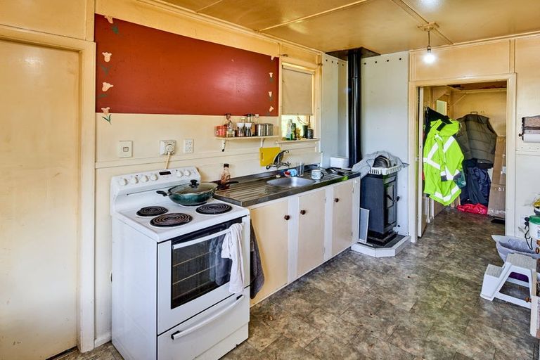 Photo of property in 34a Lyndhurst Road, Tawa, Wellington, 5028