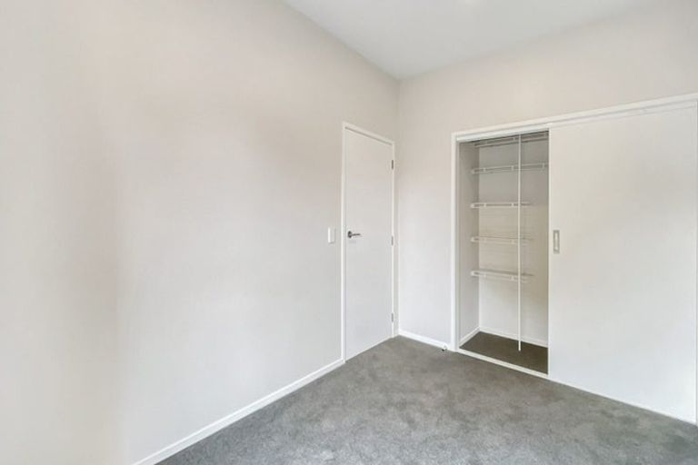 Photo of property in 5 Whakarato Way, Takanini, 2112