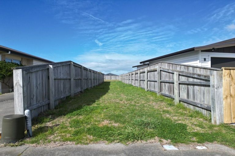 Photo of property in 6 Oxnam Place, Foxton Beach, Foxton, 4815