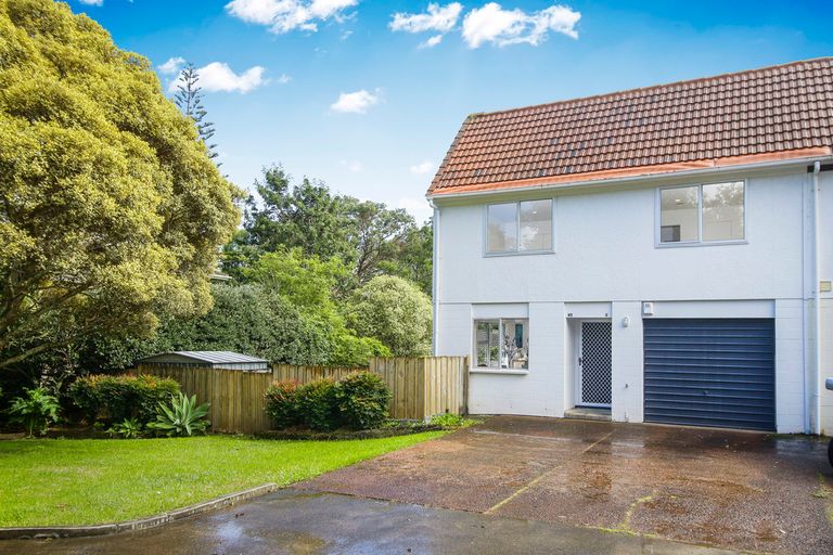Photo of property in 2/41 Seabrook Avenue, New Lynn, Auckland, 0600