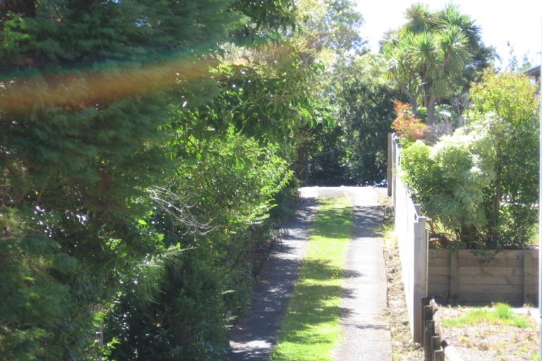 Photo of property in 13 Sispara Place, Beach Haven, Auckland, 0626
